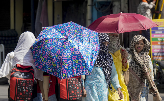 Delhi sees 140 per cent rise in fire calls in April as city reels under intense heat